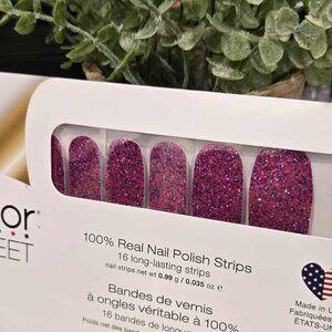 Color Street- Retired Glitter- Fiji Fuchsia